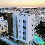 Olive Shared Pool 4*