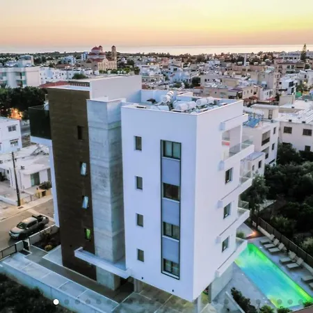 Olive Shared Pool 4*