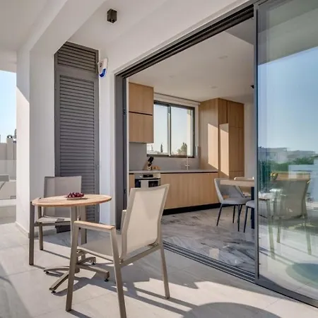 Olive Shared Pool 4*