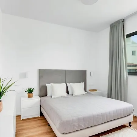 Hotel apartamentowy Olive Shared Pool Pafos