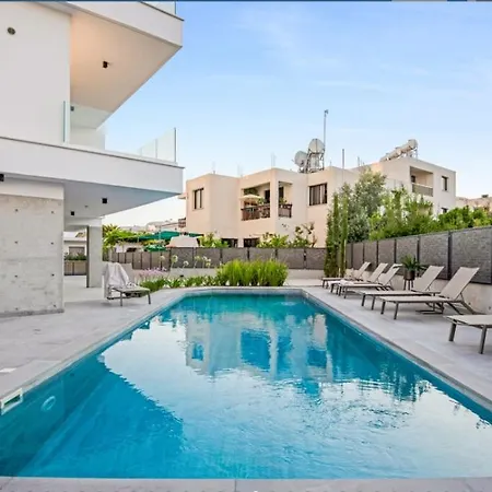 Aparthotel Olive Shared Pool 4*