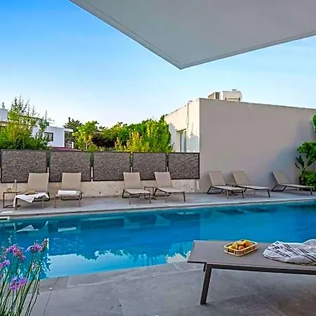 Апарт-отель Olive Shared Pool 4*