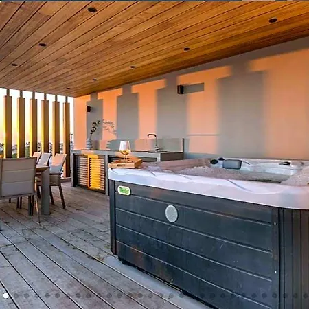 Апарт-отель Olive Shared Pool 4*