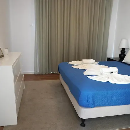 Olive Shared Pool מלון דירות 4*