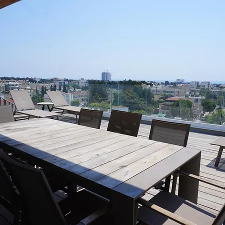 מלון דירות Olive Shared Pool 4*