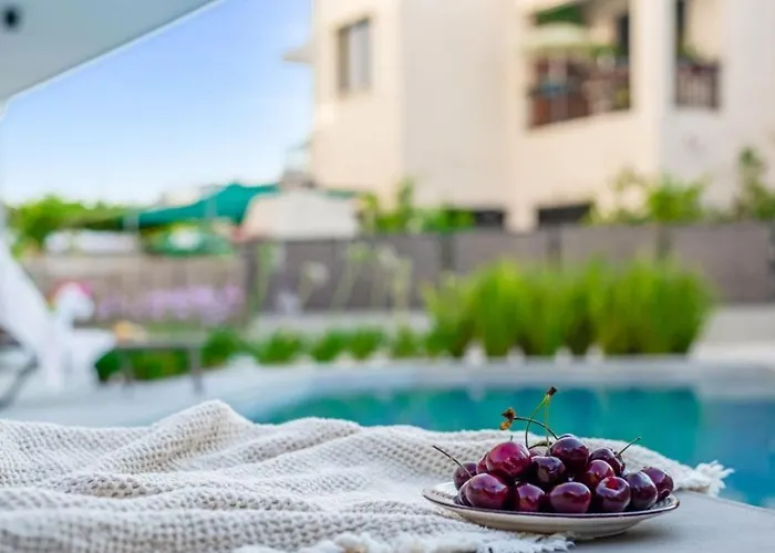 Апарт-отель Olive Shared Pool 4*