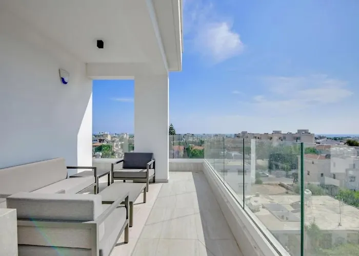 Olive Shared Pool 4*