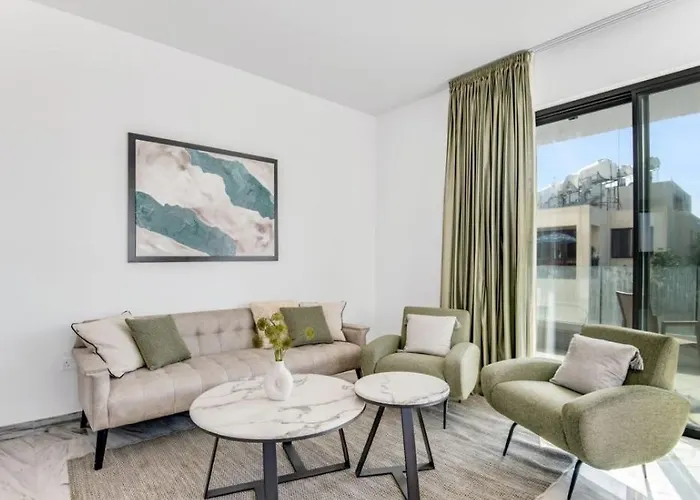 Olive Shared Pool Apartmanhotel Paphos